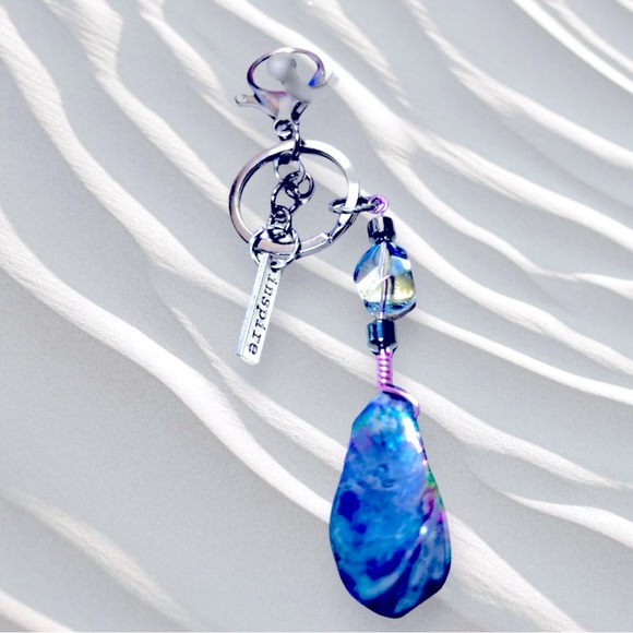 keychain & bag hook INSPIRE Seashell hematite unique accessory NWT - Picture 4 of 12